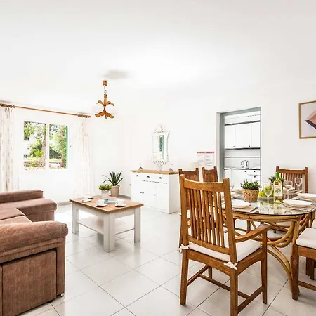 Pepita Villa Binibeca