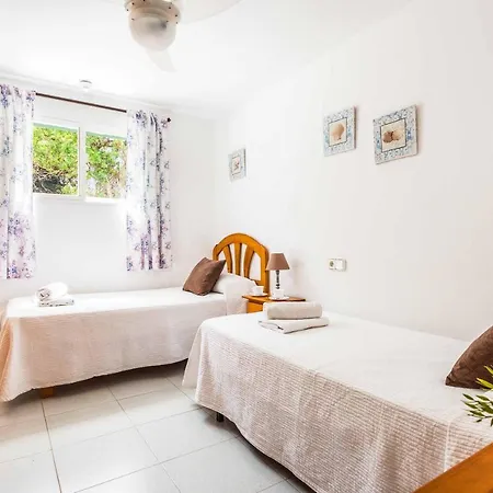 Pepita Villa *