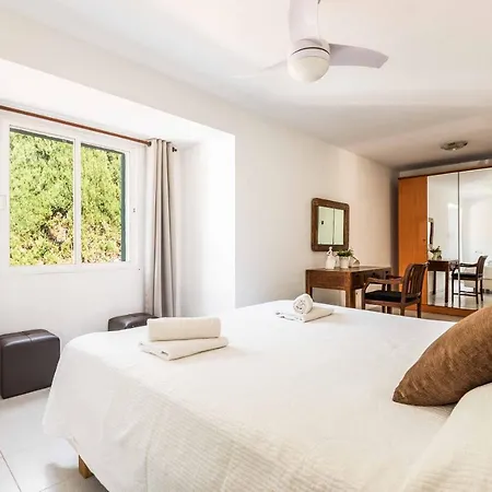 Pepita Villa *